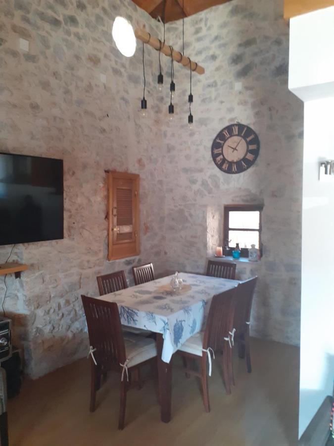 Tsitalia Cottage House Leonídion Eksteriør bilde