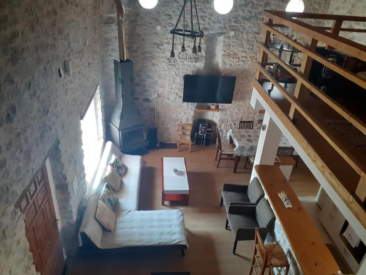 Tsitalia Cottage House Leonídion Eksteriør bilde